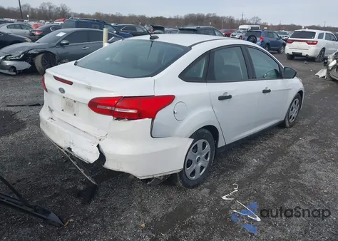 2017 Ford Focus S из США, поврежденный, VIN 1FADP3E23HL289626